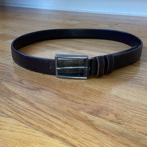 Men’s brown belt with gold buckle. Kenneth Cole.